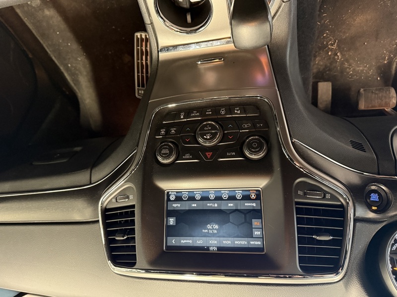 Jeep Grand Cherokee vaihtoauto