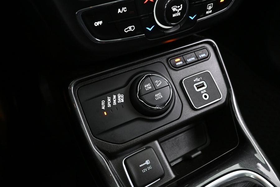 Jeep Compass vaihtoauto