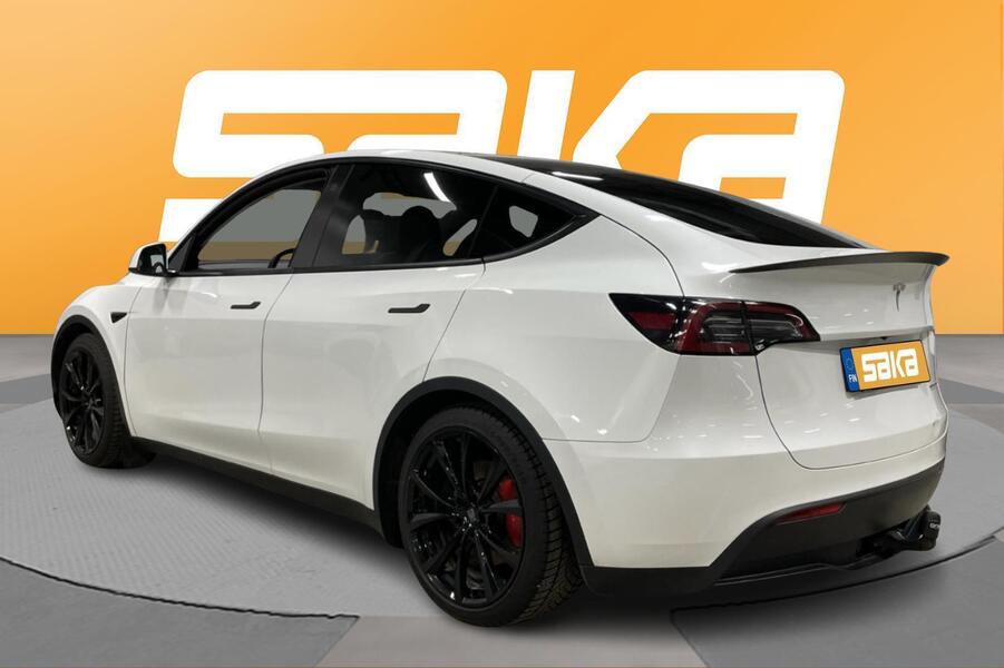 Tesla Model Y vaihtoauto