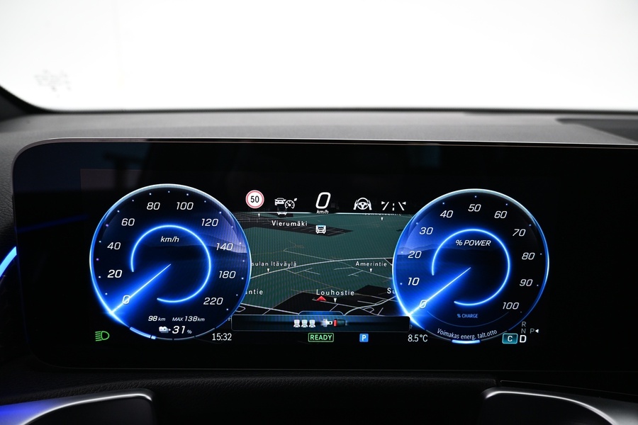 Mercedes-Benz EQB vaihtoauto