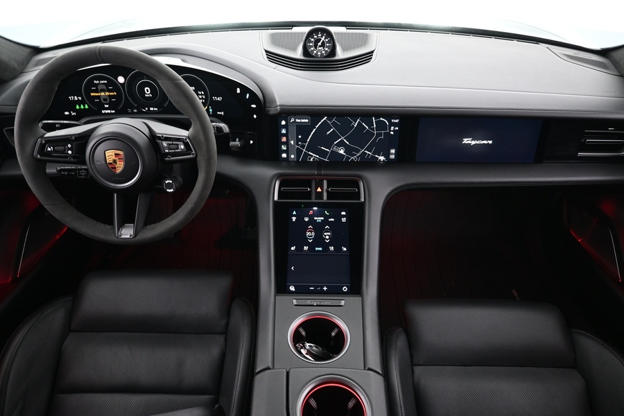 Porsche Taycan vaihtoauto