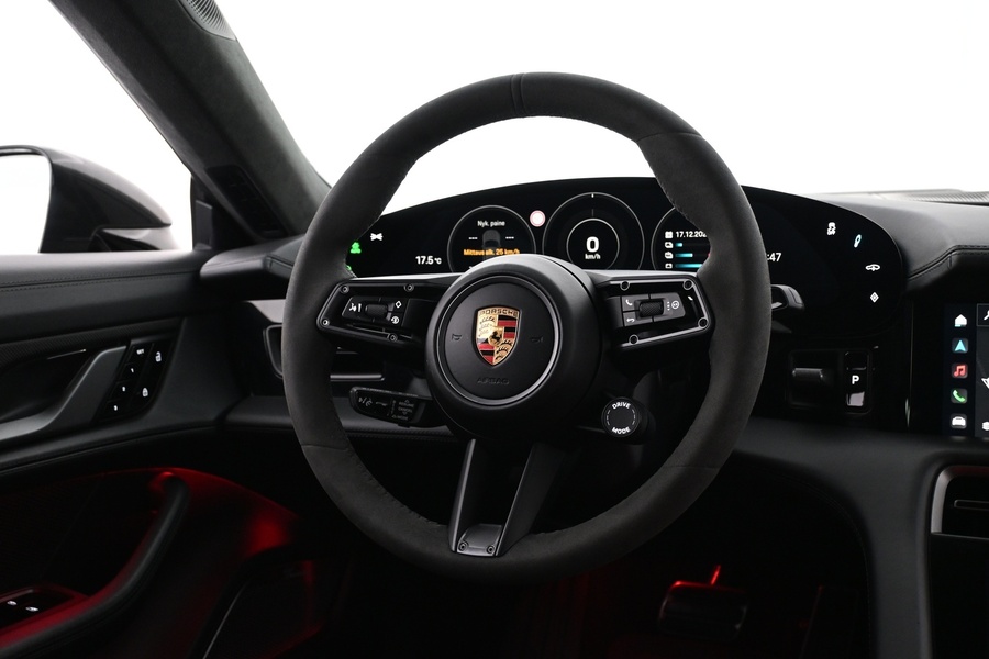 Porsche Taycan vaihtoauto