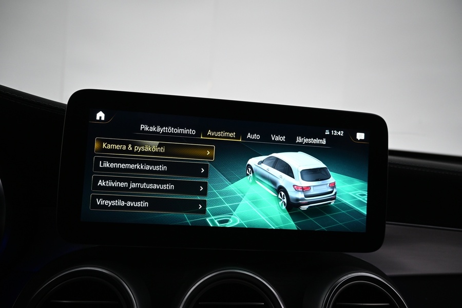 Mercedes-Benz GLC vaihtoauto