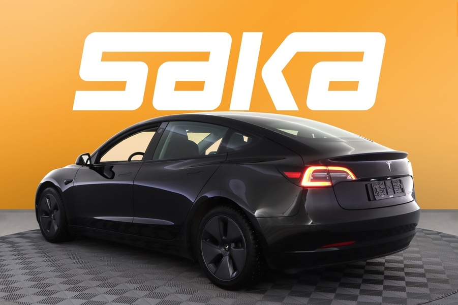 Tesla Model 3 vaihtoauto