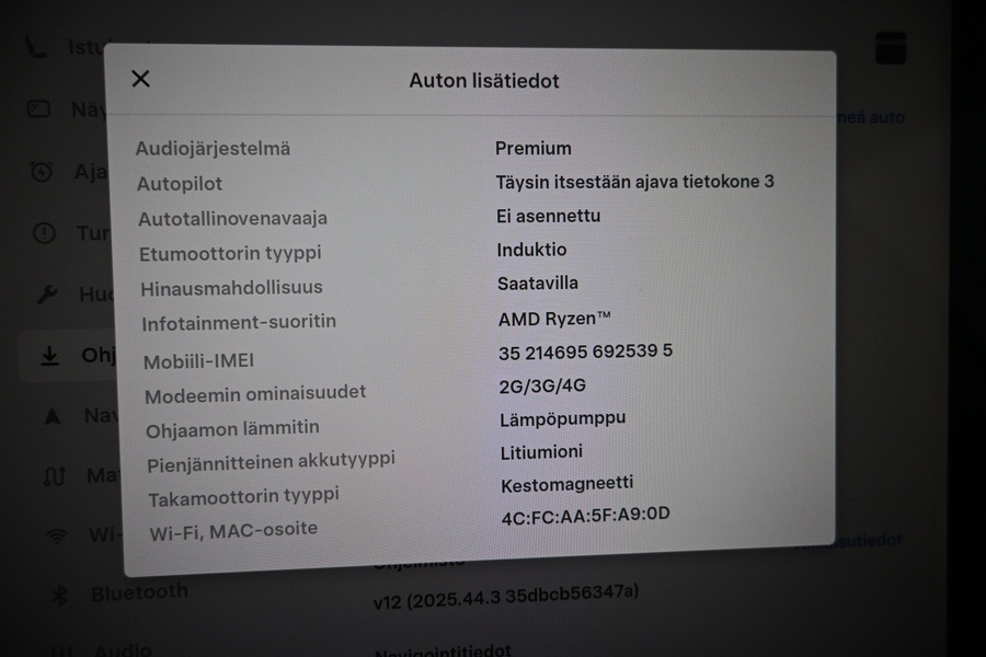 Tesla Model 3 vaihtoauto