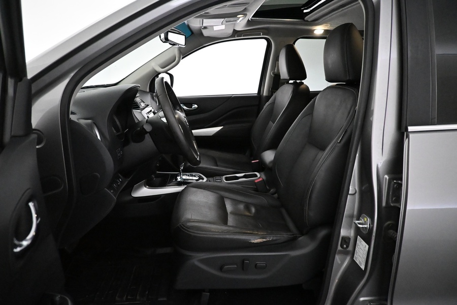 Nissan Navara vaihtoauto