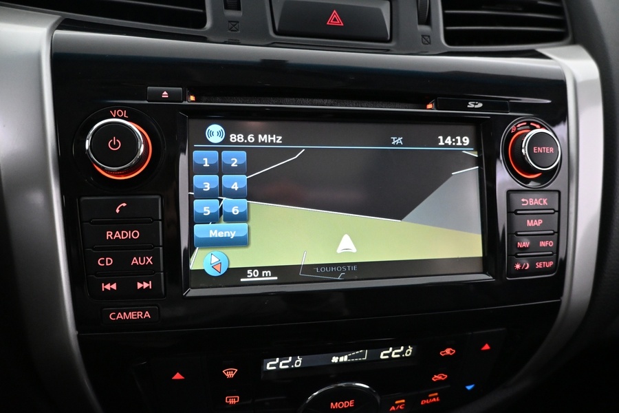 Nissan Navara vaihtoauto