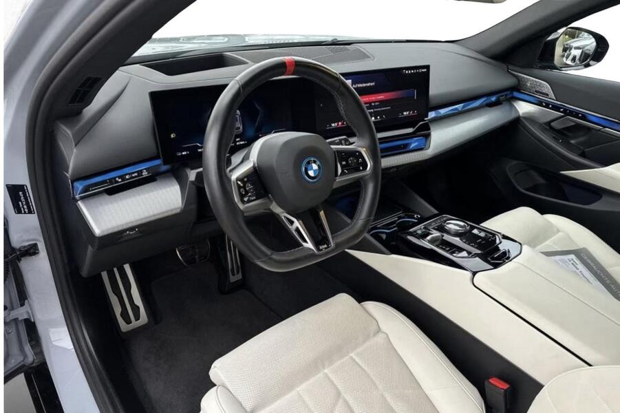 BMW i5 M60 vaihtoauto