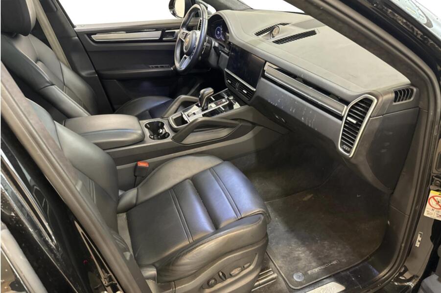 Porsche Cayenne vaihtoauto