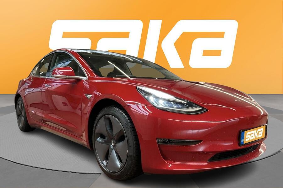 Tesla Model 3 vaihtoauto