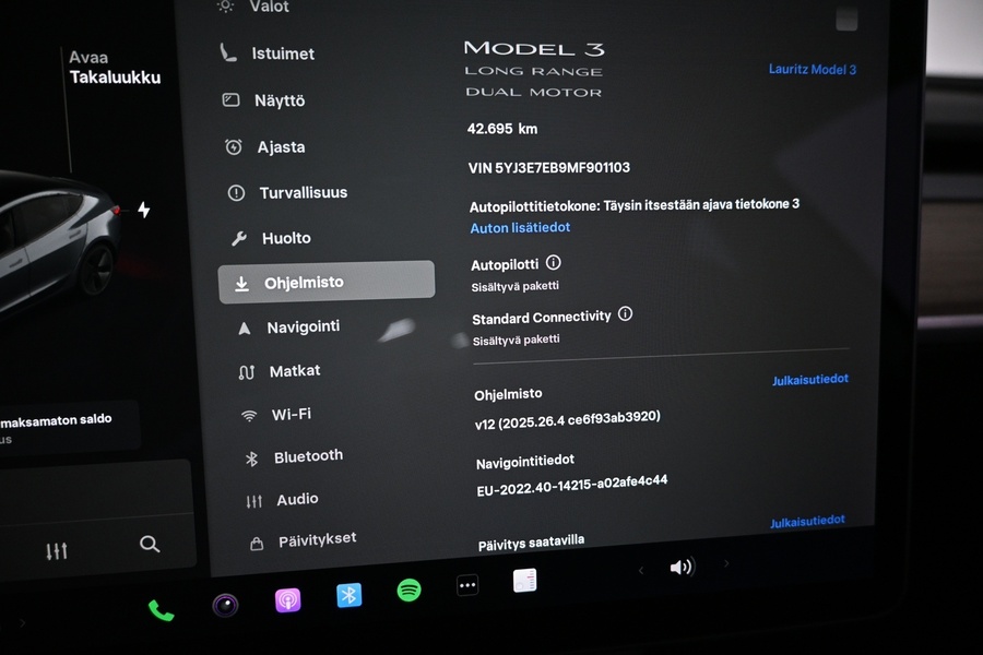 Tesla Model 3 vaihtoauto