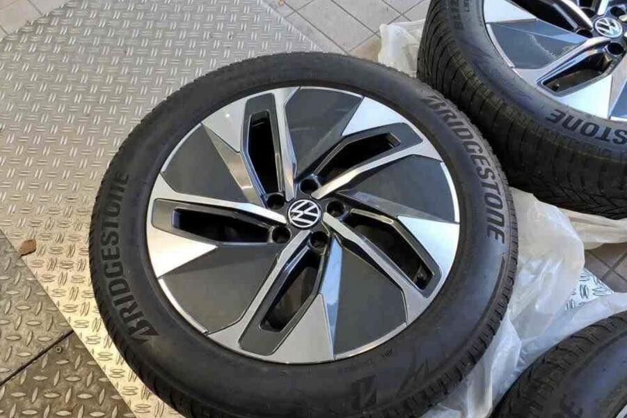 Volkswagen ID.4 vaihtoauto