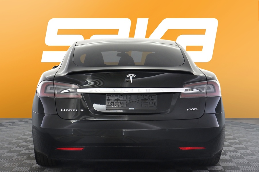 Tesla Model S vaihtoauto