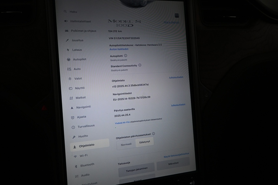 Tesla Model S vaihtoauto