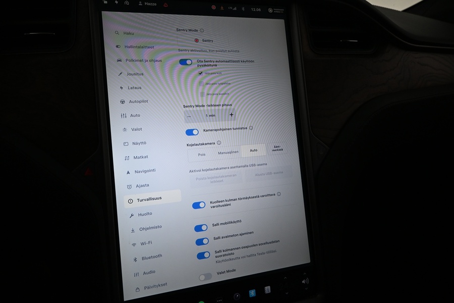 Tesla Model S vaihtoauto
