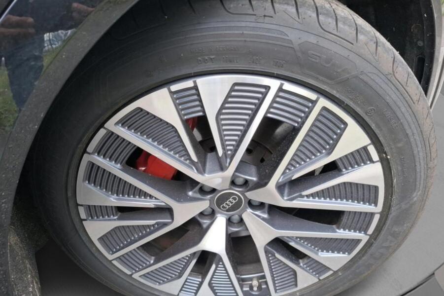 Audi Q8 e-tron vaihtoauto