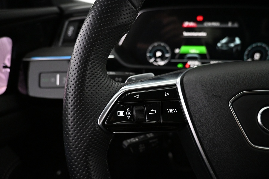 Audi Q8 e-tron vaihtoauto