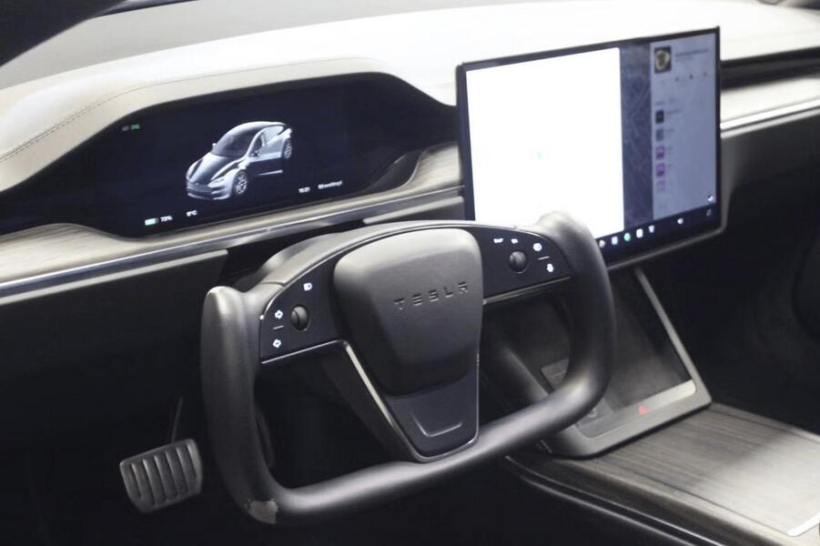 Tesla Model S vaihtoauto