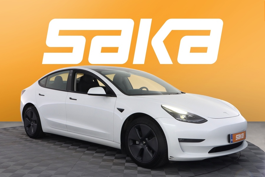 Tesla Model 3 vaihtoauto