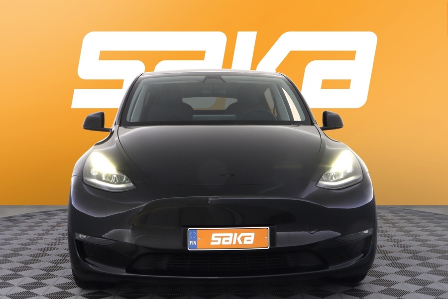 Tesla Model Y vaihtoauto