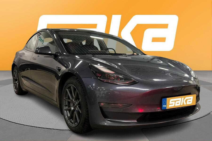 Tesla Model 3 vaihtoauto