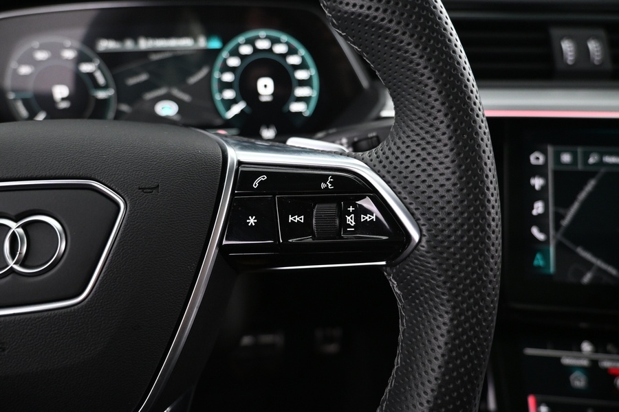 Audi Q8 e-tron vaihtoauto