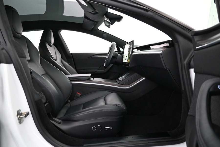 Tesla Model S vaihtoauto