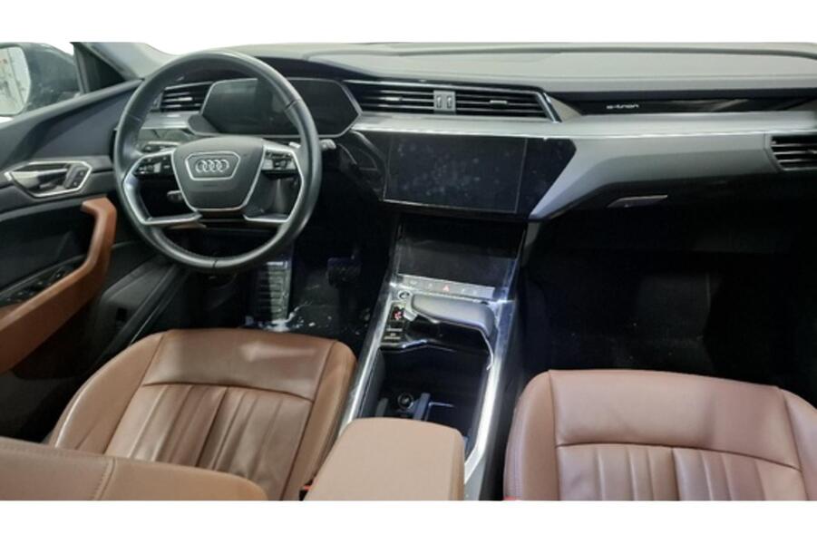 Audi Q8 e-tron vaihtoauto