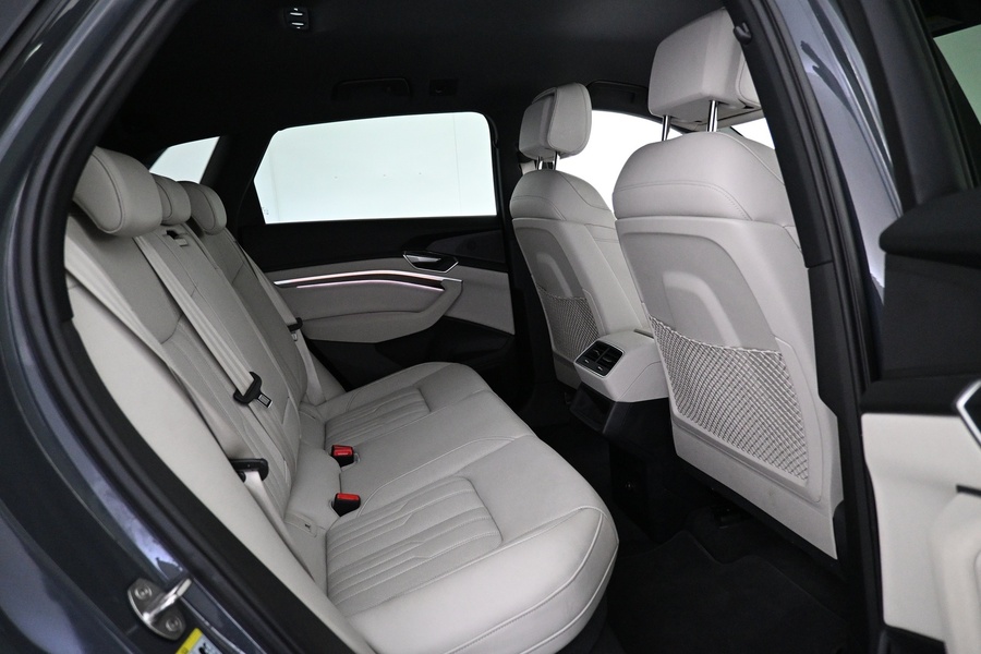 Audi Q8 e-tron vaihtoauto