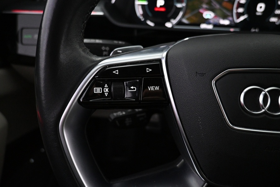 Audi Q8 e-tron vaihtoauto