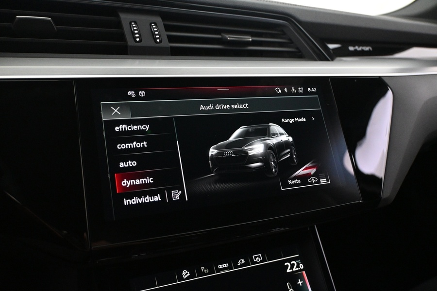 Audi Q8 e-tron vaihtoauto