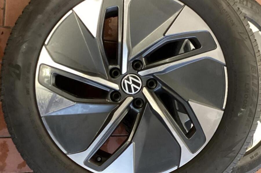 Volkswagen ID.4 vaihtoauto