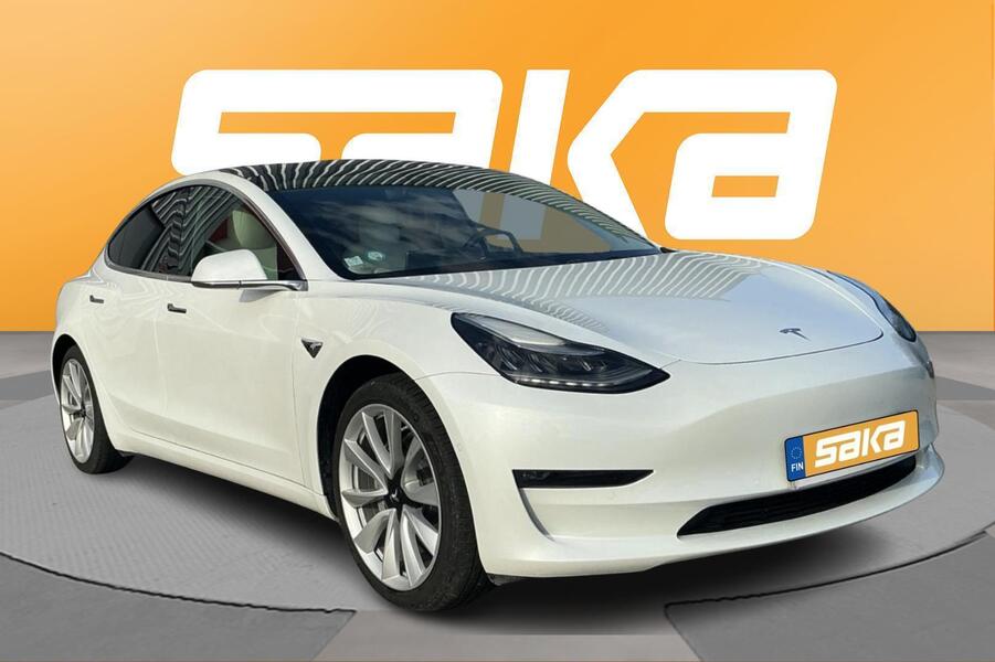 Tesla Model 3 vaihtoauto