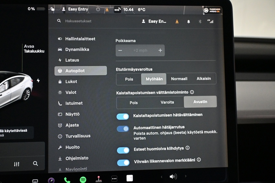 Tesla Model 3 vaihtoauto