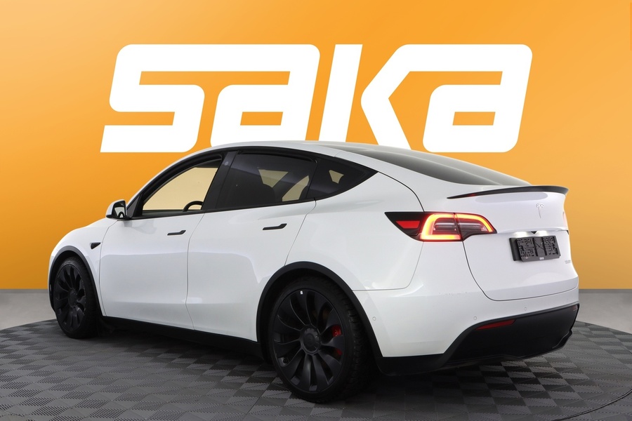 Tesla Model Y vaihtoauto