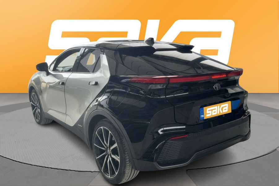 Toyota C-HR vaihtoauto