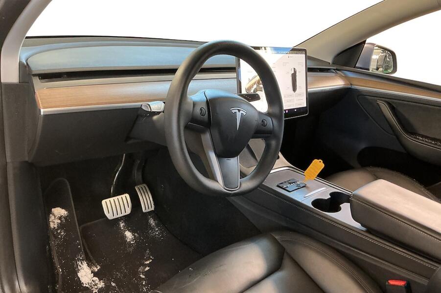 Tesla Model Y vaihtoauto