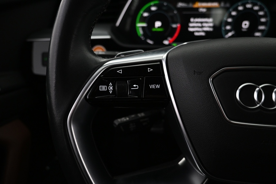 Audi Q8 e-tron vaihtoauto