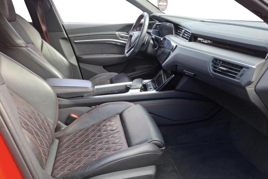 Audi Q8 e-tron vaihtoauto