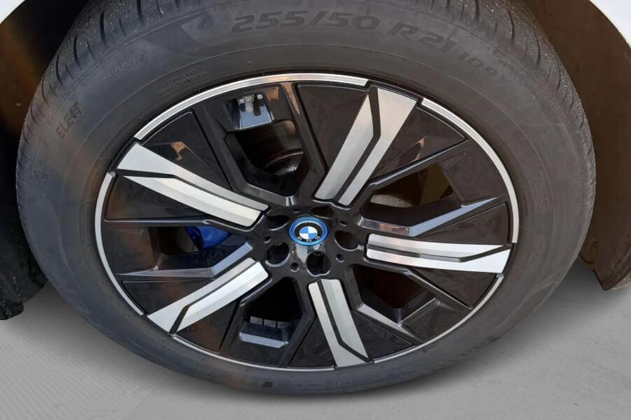 BMW iX vaihtoauto