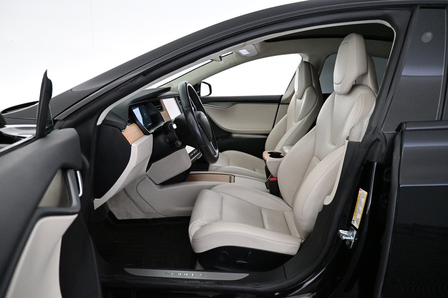 Tesla Model S vaihtoauto