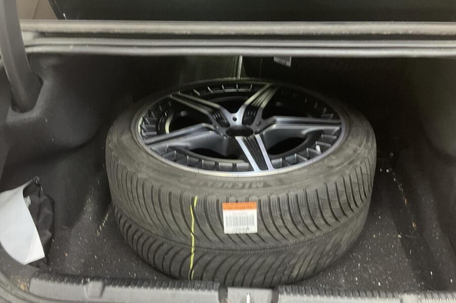 Mercedes-Benz EQE vaihtoauto