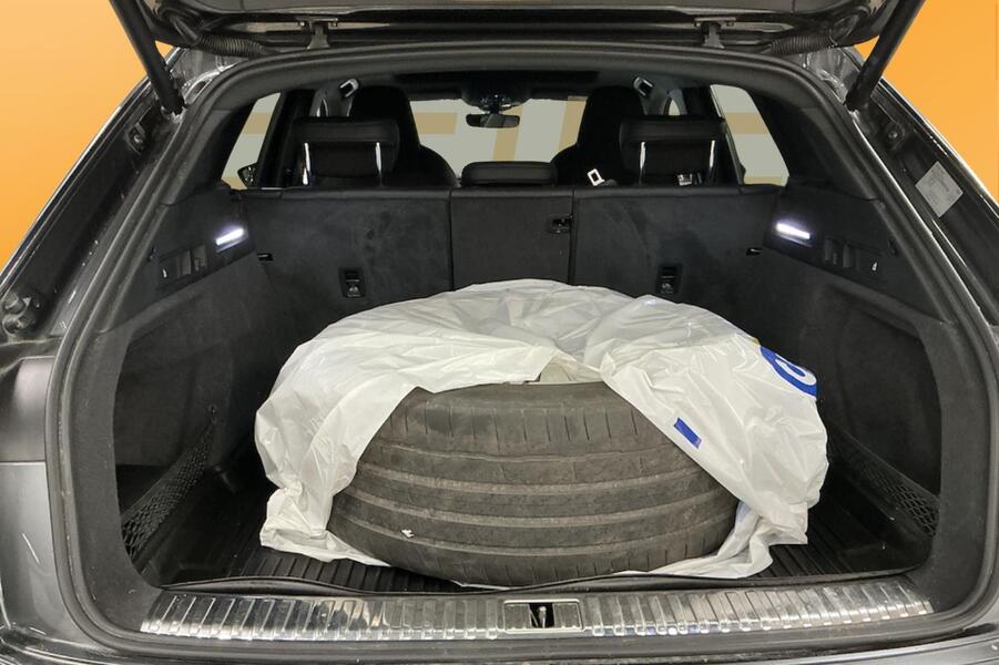 Audi Q8 e-tron vaihtoauto