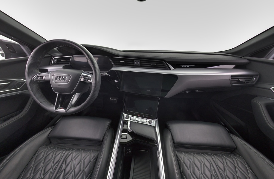 Audi Q8 e-tron vaihtoauto