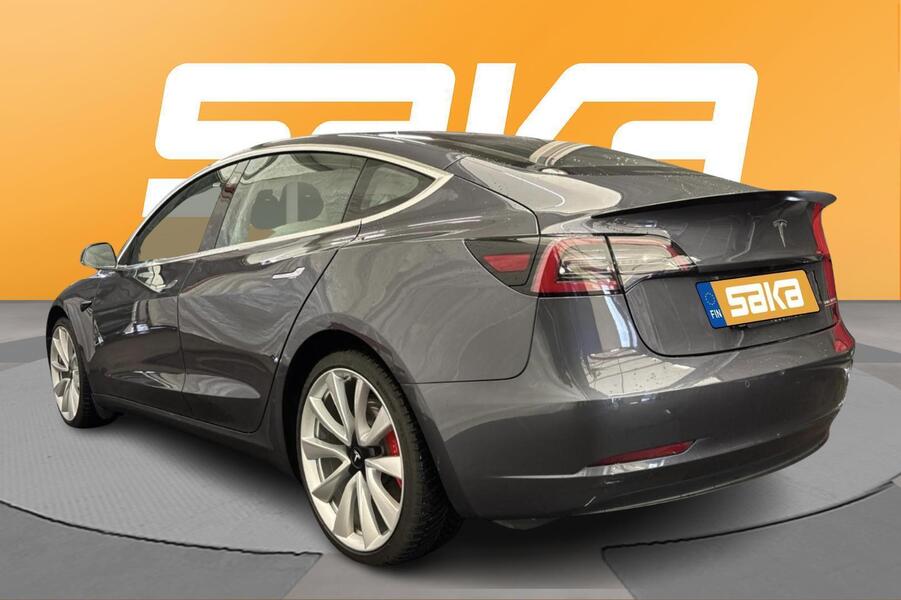 Tesla Model 3 vaihtoauto