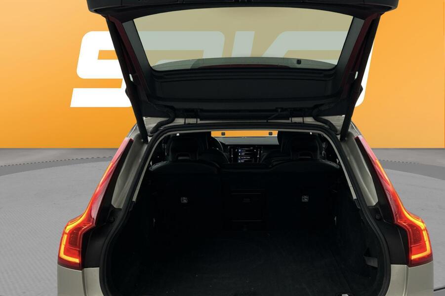 Volvo V90 Cross Country vaihtoauto