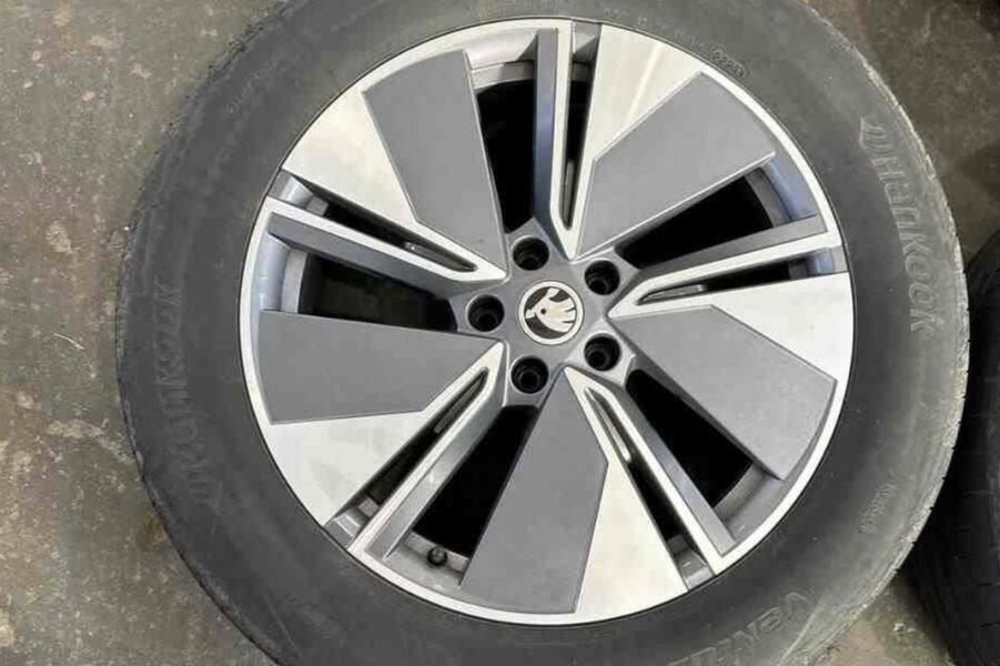 Skoda Enyaq vaihtoauto