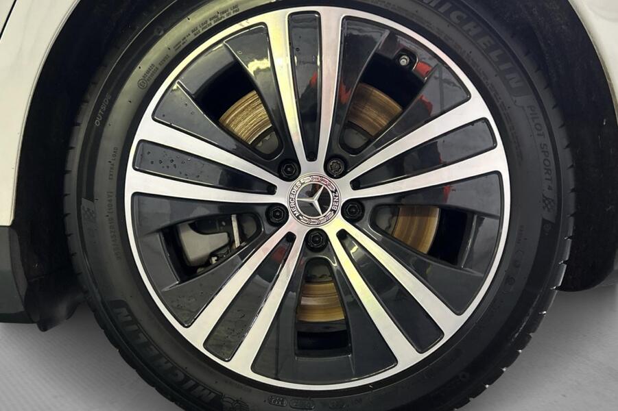 Mercedes-Benz EQE vaihtoauto