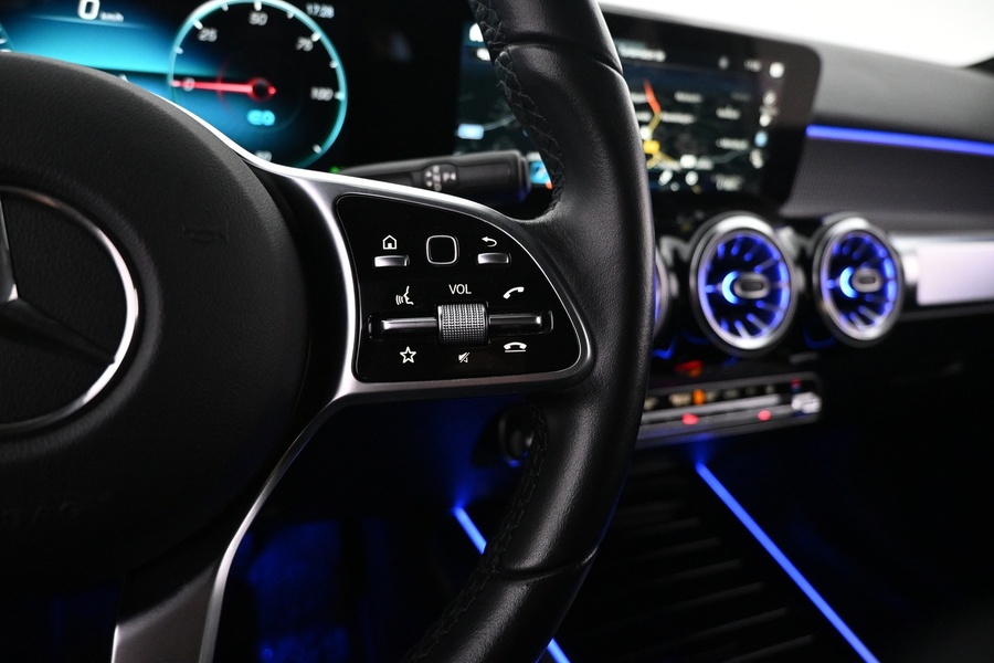 Mercedes-Benz EQB vaihtoauto