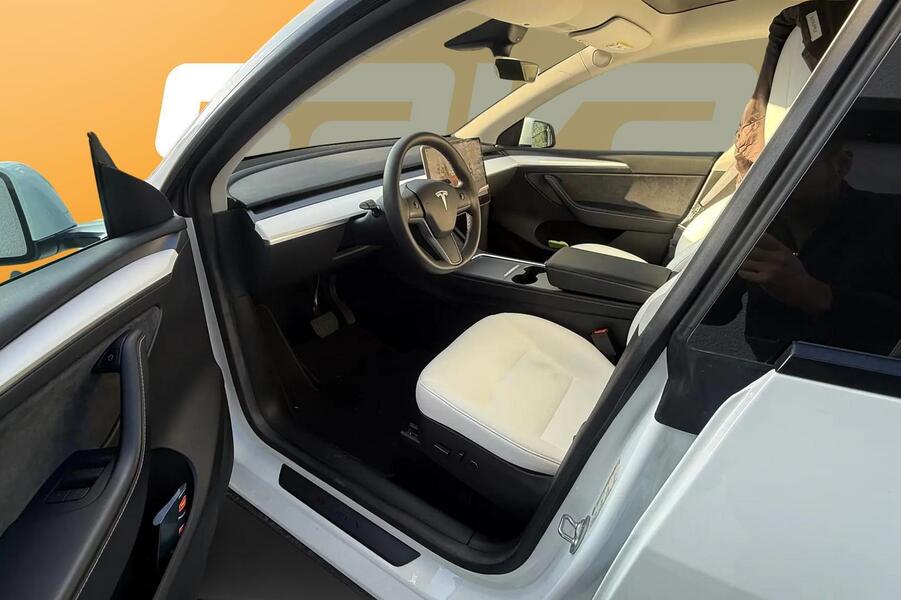 Tesla Model Y vaihtoauto